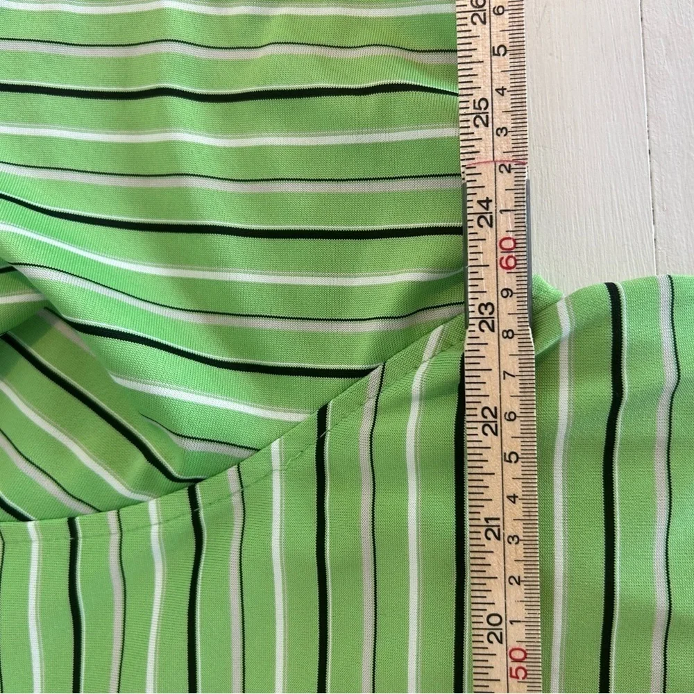 IZOD Men’s Polo
Size XL - Picture 5 of 5